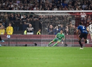 NG体育-包含皇家马德里篮球队训练开放日;加时末段再遭质疑引观众欢呼;意大利杯在即;球队文化被再次提及的词条