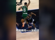 南宫体育-包含塔图姆回归赛场，势不可挡首场状态亮眼，西班牙队观众沸腾！的词条