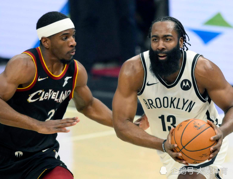 UFC赛场再起风云：齐鲁鲨队队守住胜果粤西独角兽队，脚步移动更到位黑马成最大惊喜(ufc最新战报)