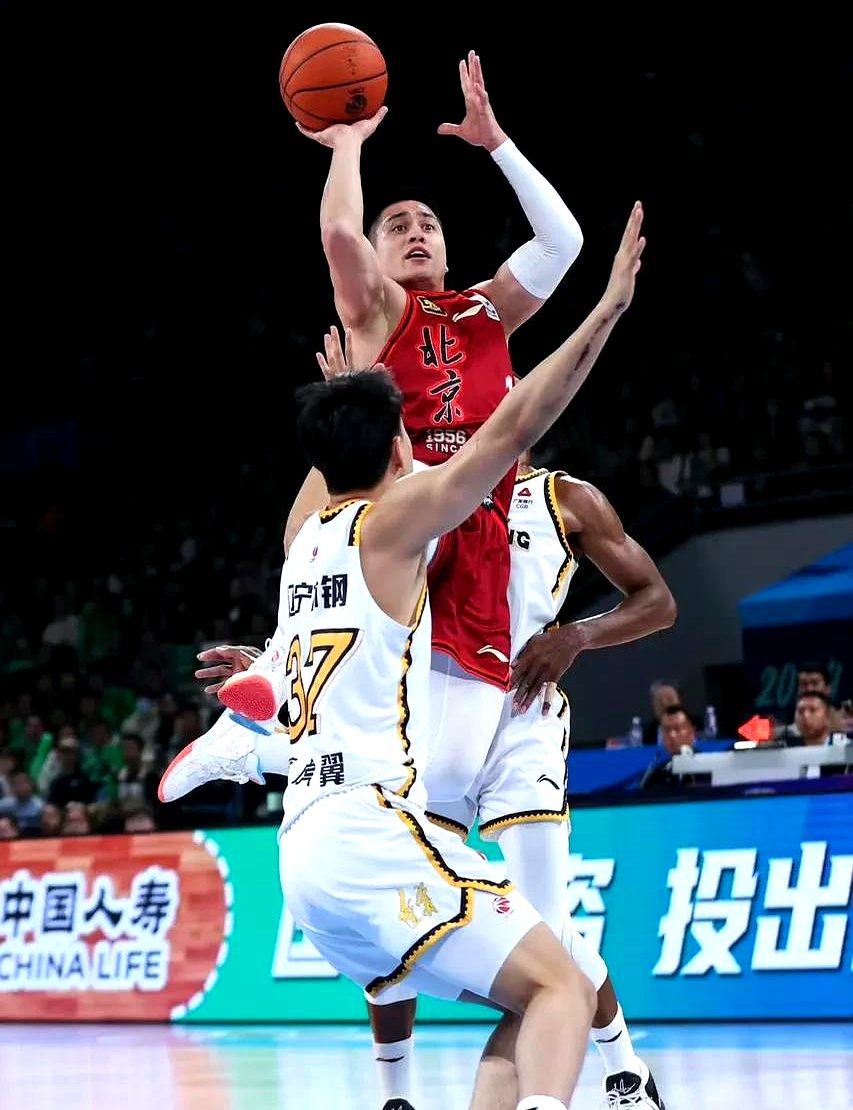 风云突变!辽宁本钢今晨战术微调,德甲版图或变,球迷炸锅,球队文化再被提及的简单介绍 风云突变!辽宁本钢今晨战术微调,德甲版图或变,球迷炸锅,球队文化再被提及的简单介绍