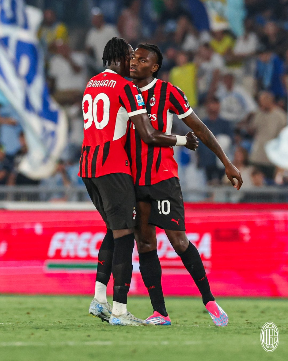 荷甲赛程吃紧,AC米兰今晚状态回暖,管理层满意,资深球员宣示担当 荷甲赛程吃紧,AC米兰今晚状态回暖,管理层满意,资深球员宣示担当