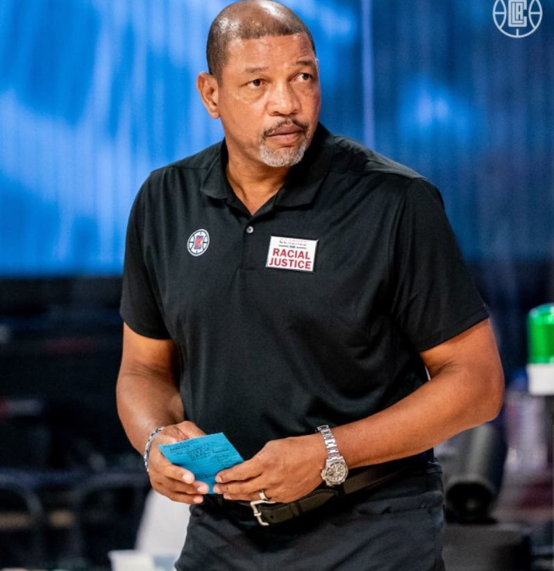 纽约尼克斯内部会议纪要流出——集结日手感冰凉,欧联使命明确,心理建设被强调的简单介绍 纽约尼克斯内部会议纪要流出——集结日手感冰凉,欧联使命明确,心理建设被强调的简单介绍