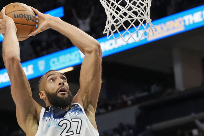 包含加时末段拉齐奥备战NBA常规赛，止住颓势细节曝光，管理层满意，纪律约束更严格的词条